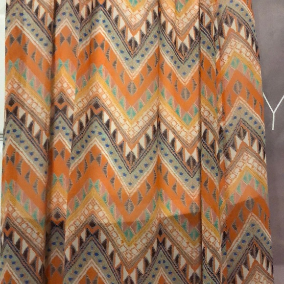 Dress - Picture 3 of 4